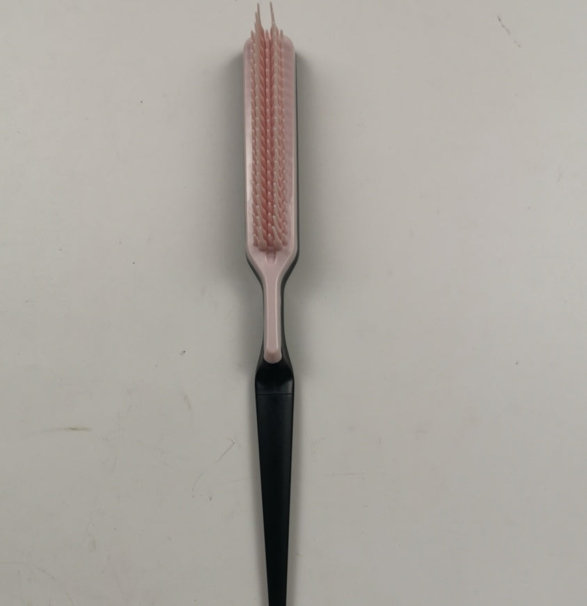 Fluffy shaped styling comb